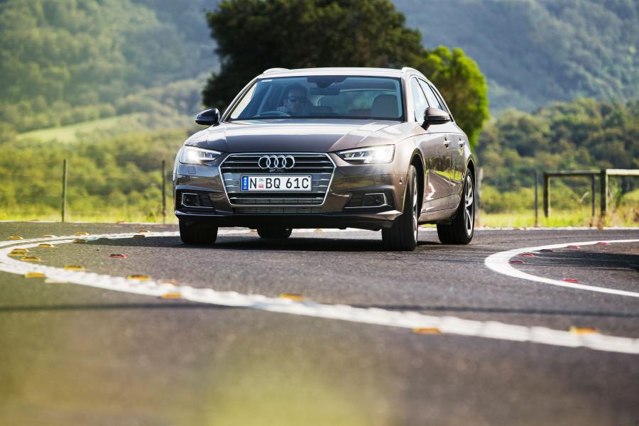  Audi A4 Avant 2.0 TFSI 2016 года  (AU) (фото 7 из 24)